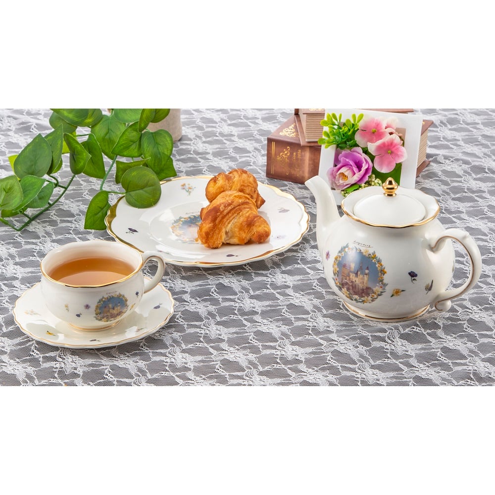 Harry Potter | Hogwarts Castle Floral Teapot | Porcelain with Gold Trim | ハリーポッター ティーポット - Image 4