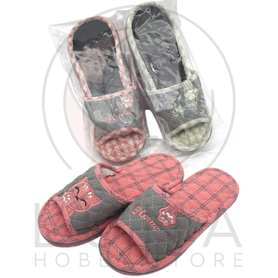 Women’s Cat Home 3-Tier Slippers | Quilted Indoor Slides | One Size
